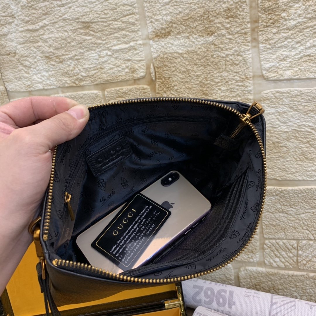 Gucci（グッチ）クラッチバッグ 28x18x3cm-BRAND OFF