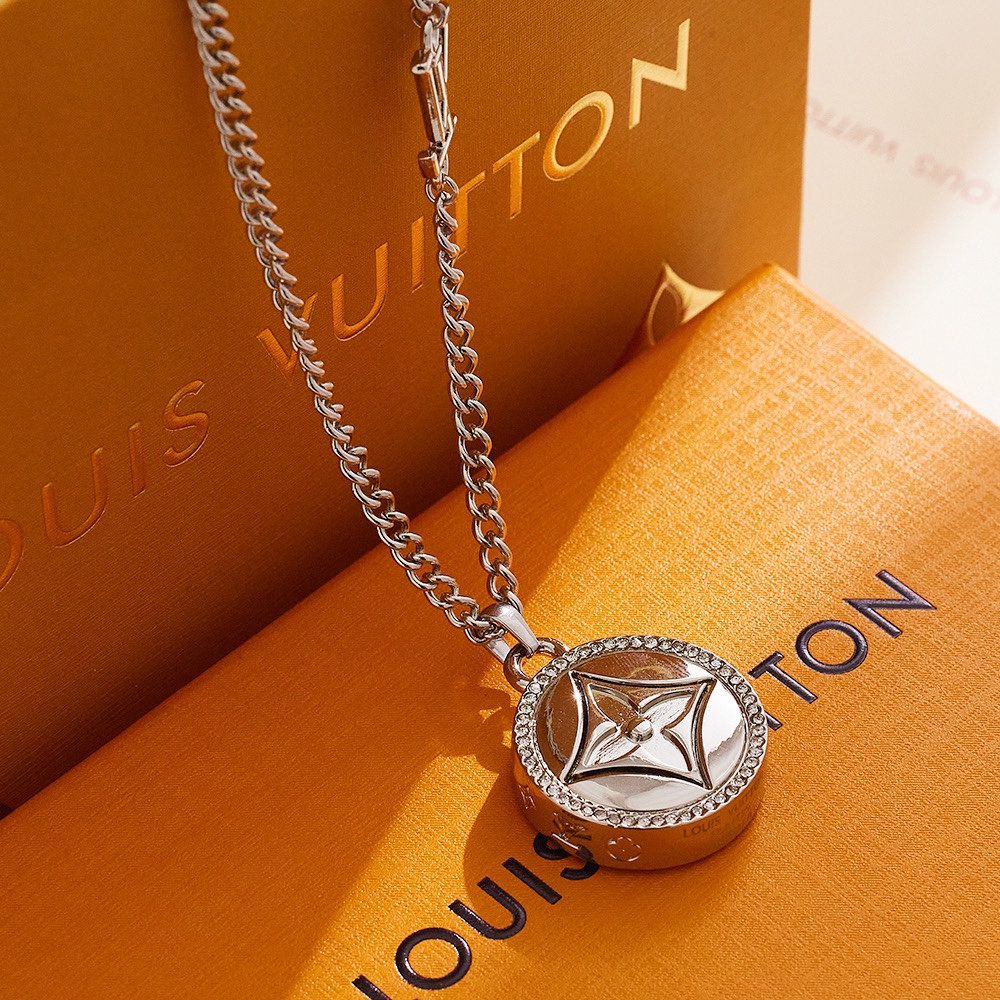 LOUIS VUITTON（ルイヴィトン）ネックレス-BRAND OFF