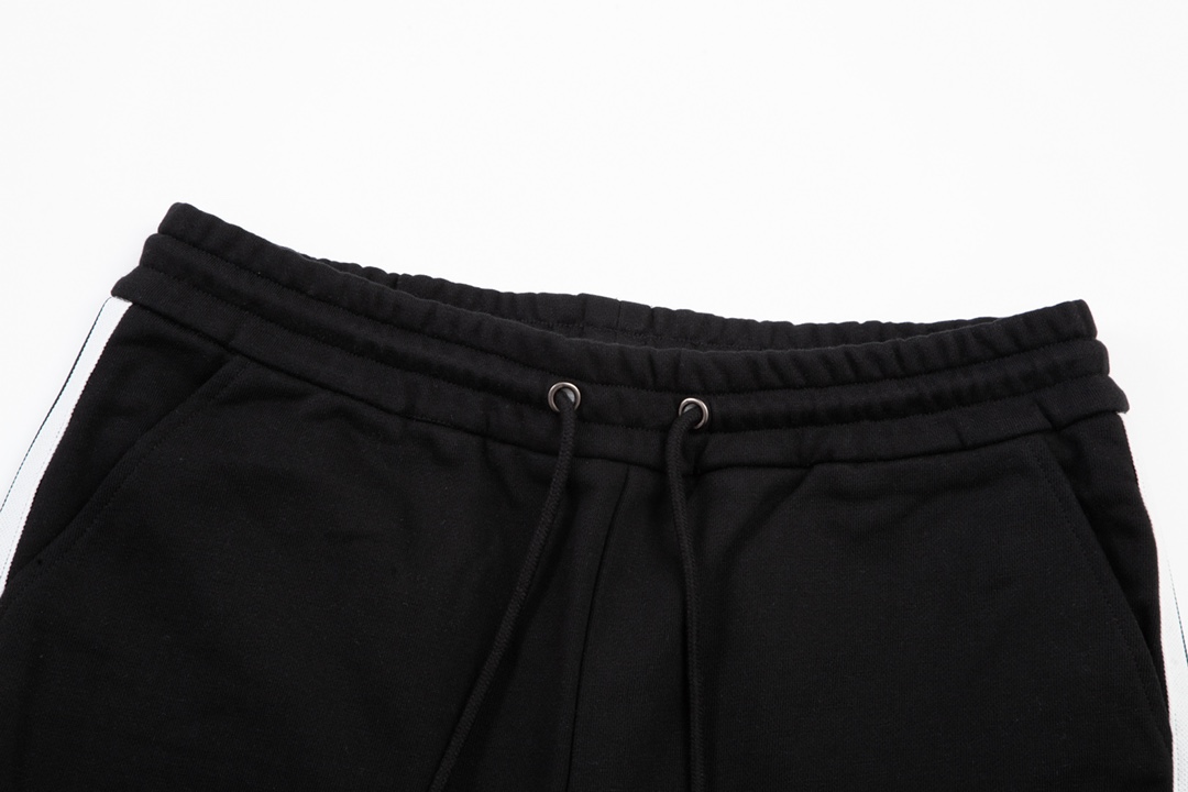 【CELINE  公式旗艦店】セリーヌ  ショートパンツ  ご好評に付き再入荷！-BRAND OFF