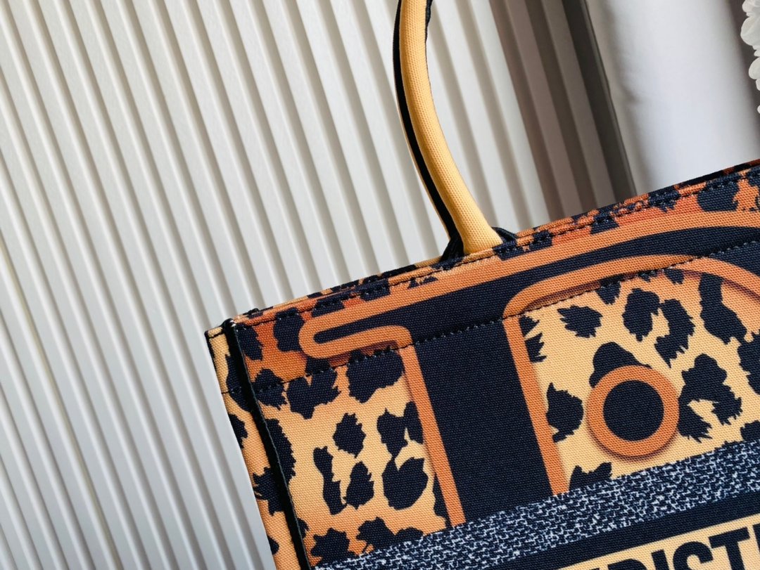 Christian Dior 【ディオール】トートバッグ 36cm-BRAND OFF