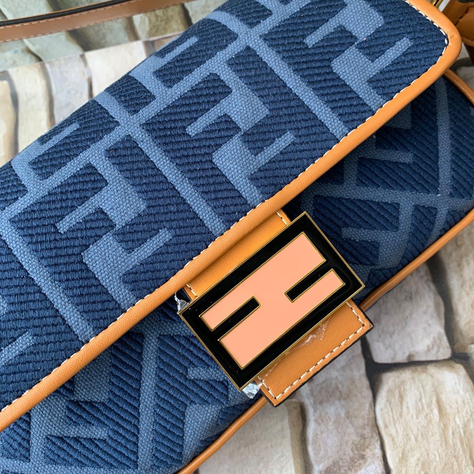 FENDI（フェンディ） メッセンジャーバッグ 26X14X4 CM-BRAND OFF