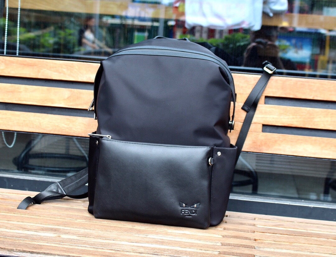 【FENDI 公式 旗艦店】フェンディ リュックサック 当日出荷 好評に付き再入荷！38*35*14CM-BRAND OFF