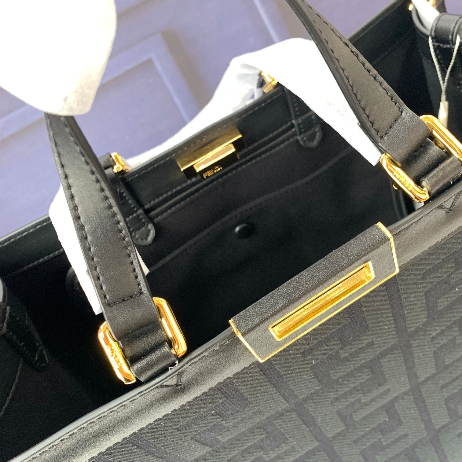 FENDI（フェンディ） ハンドバッグ41X29.5X16CM-BRAND OFF