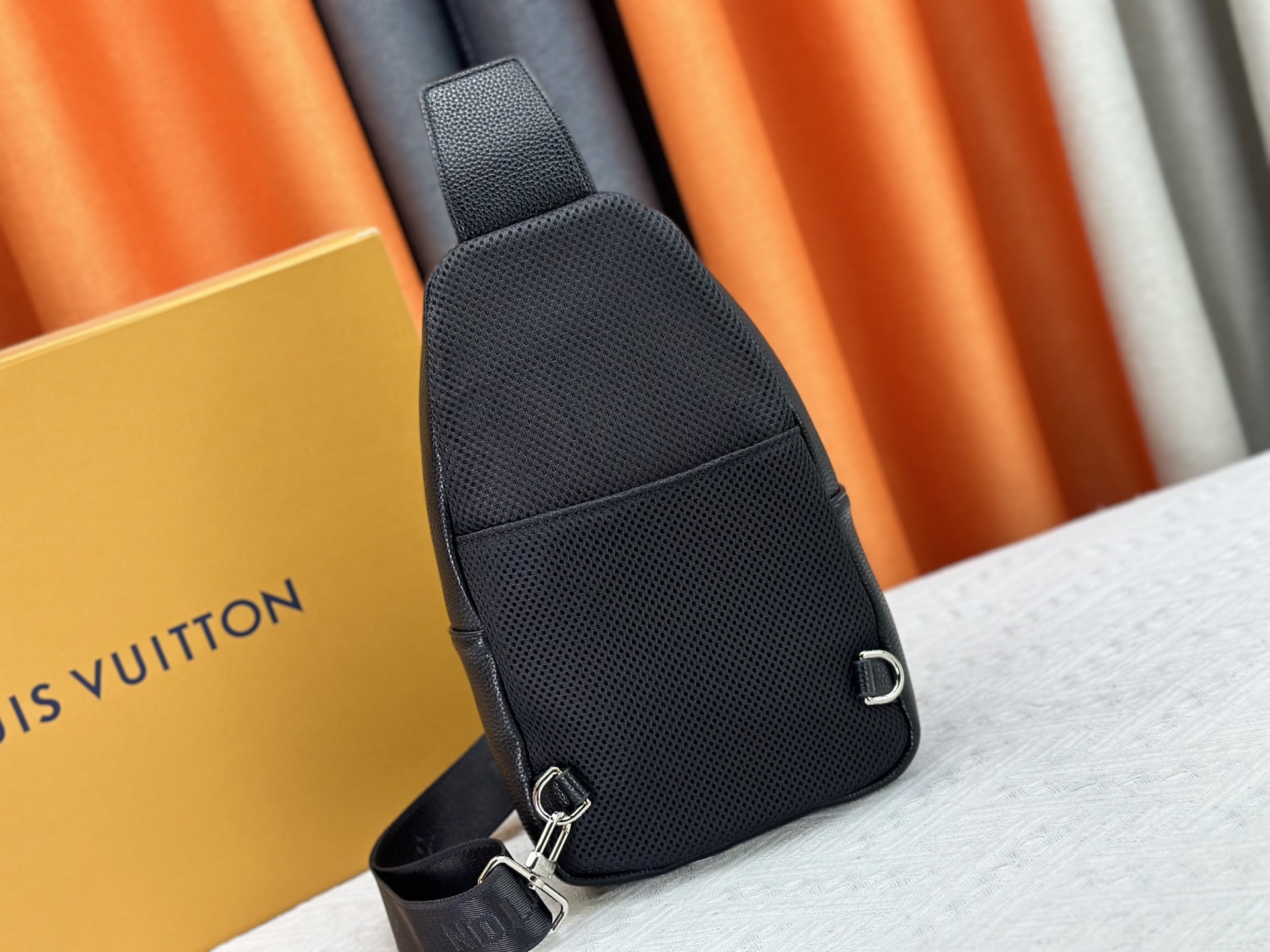 LOUIS VUITTON（ルイヴィトン）LV チェストバッグ M46344-BRAND OFF