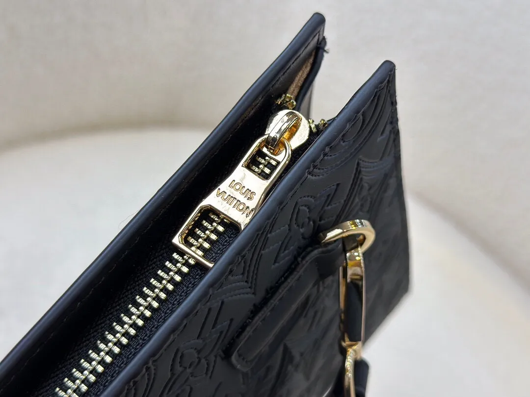 【 LOUIS VUITTON公式 旗艦店】ルイヴィトン クラッチバッグ 28*18*5CM 当日出荷 好評に付き再入荷！-BRAND OFF