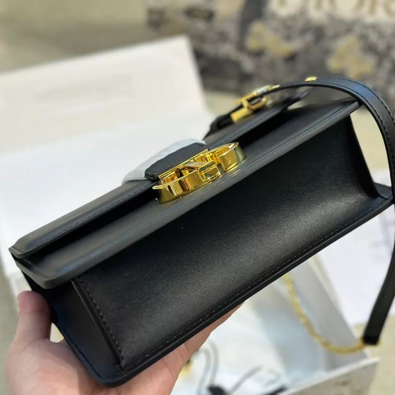 Dior Montaigneモンタン30モデル-BRAND OFF