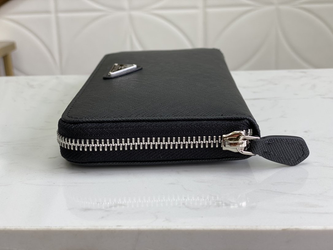 PRADA（プラダ） 財布19x12cm-BRAND OFF