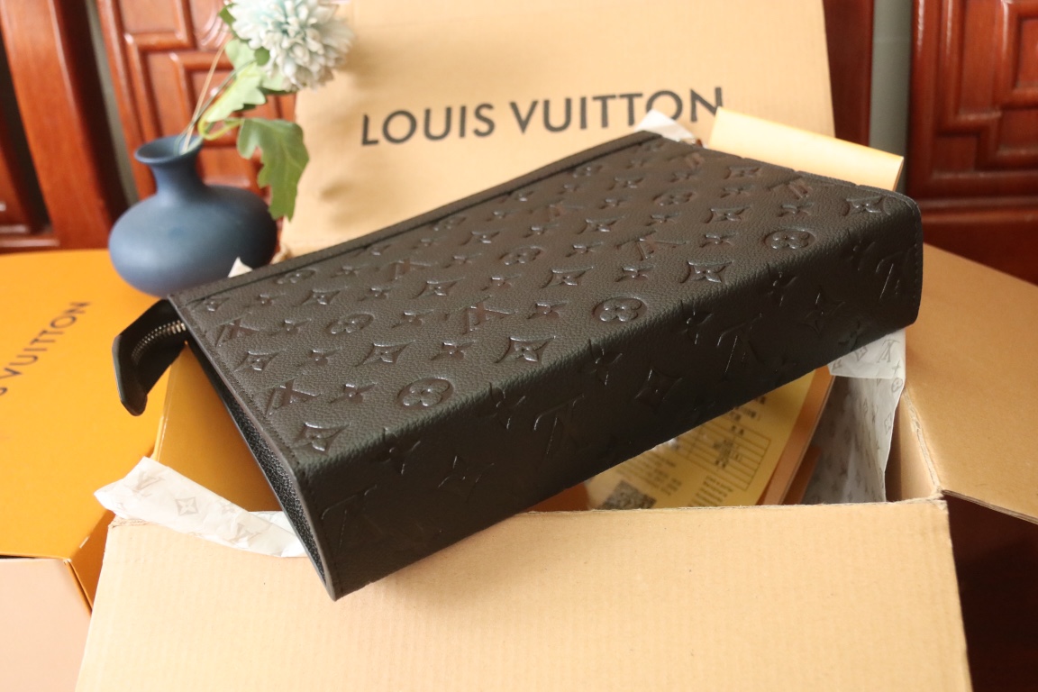 LOUIS VUITTON（ルイヴィトン）POCHETTE VOYAGE クラッチバッグ M61692-BRAND OFF