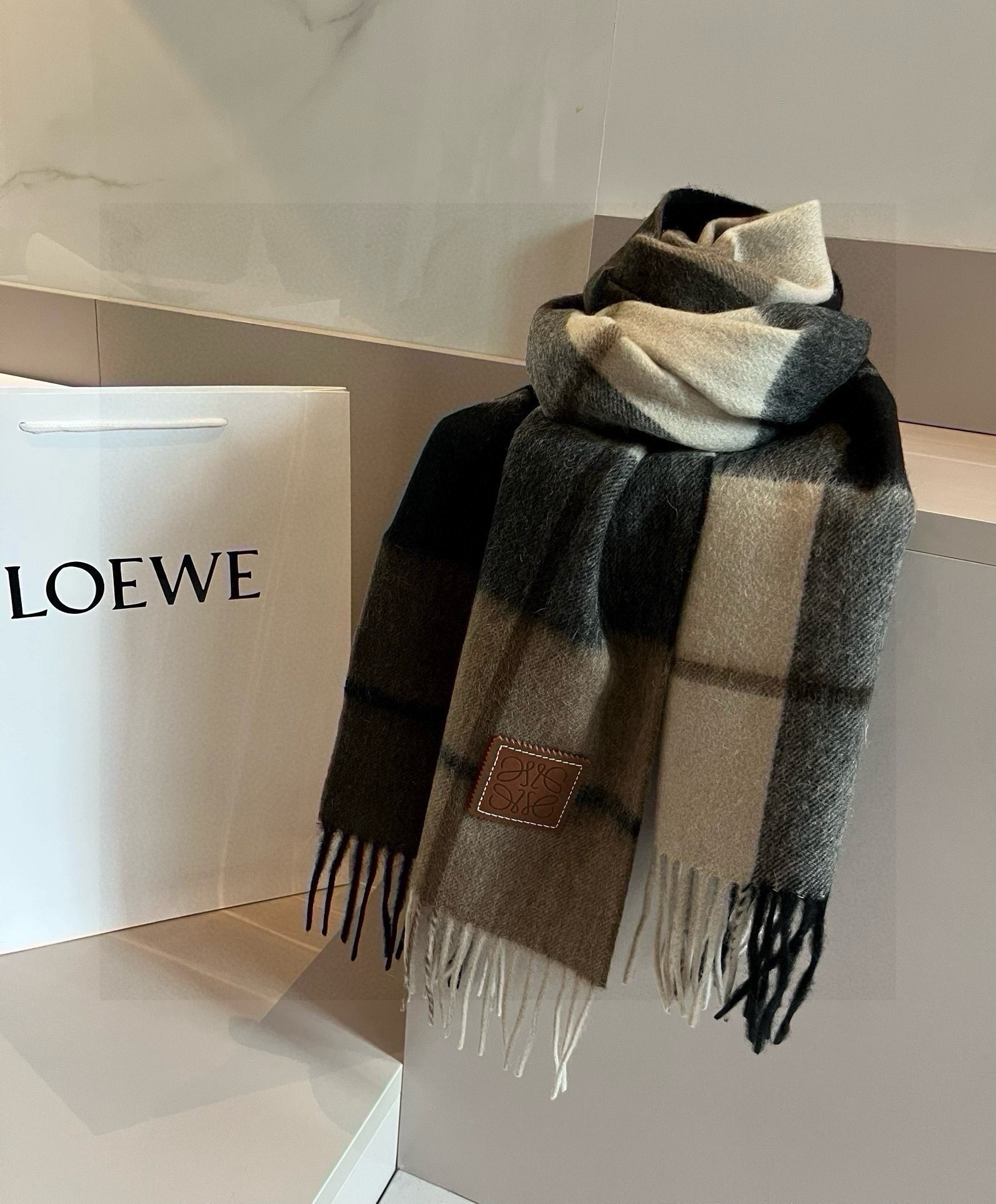 【LOEWE ロエベ】スカーフ 30*180CM   241207-BRAND OFF