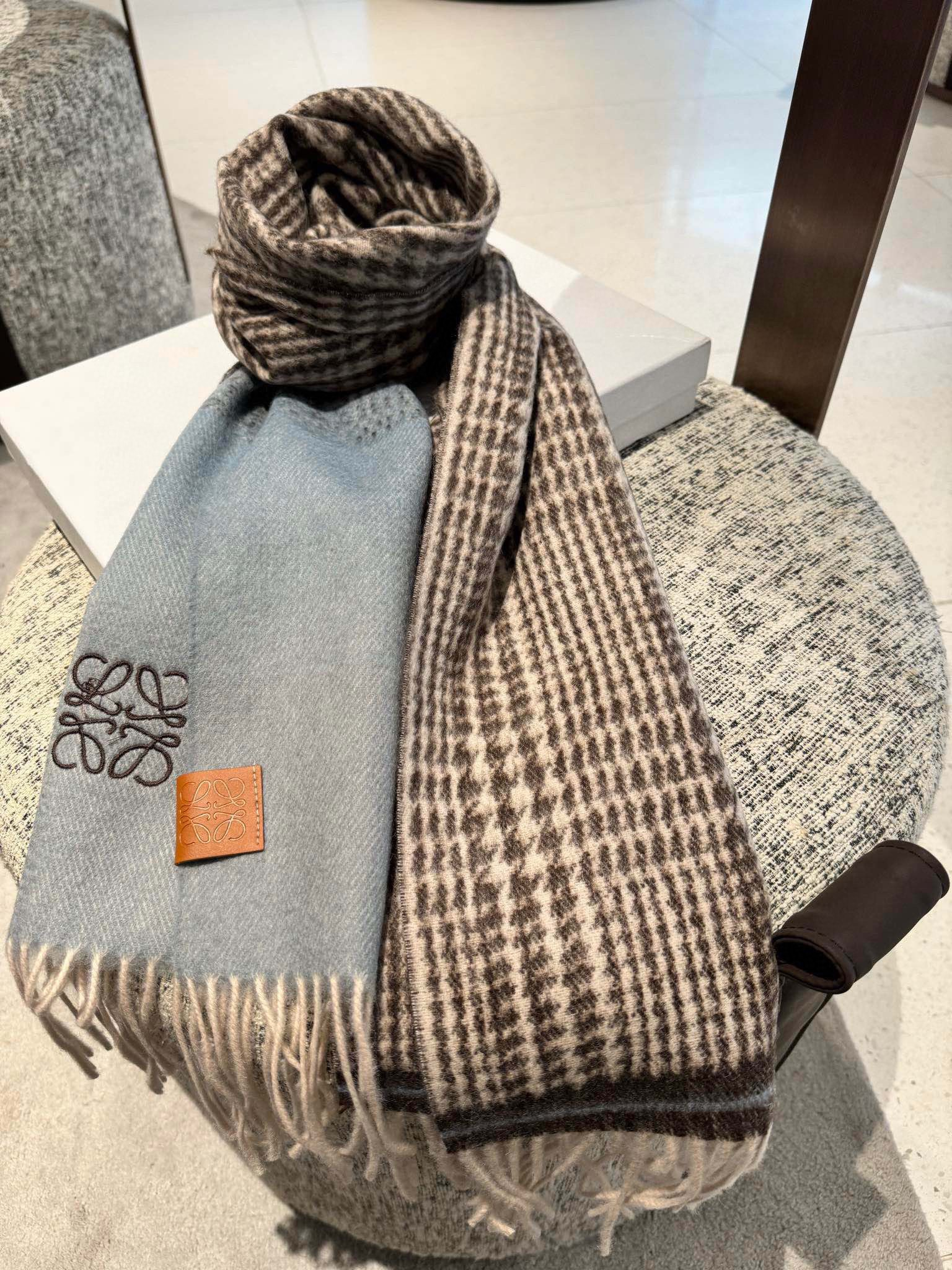 【LOEWE ロエベ】スカーフ 35*180CM   241207-BRAND OFF