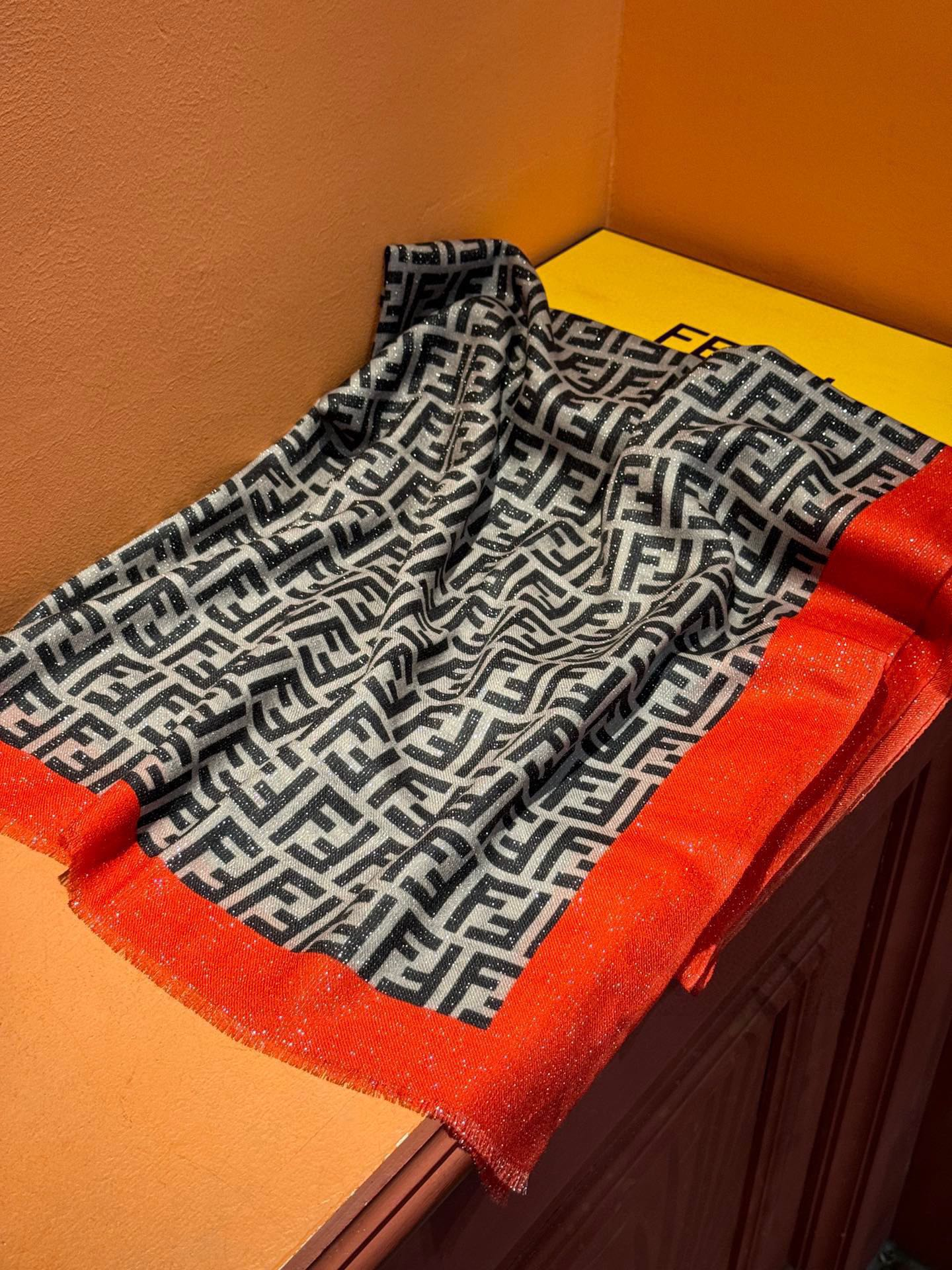 【FENDI  フェンディ】スカーフ 30*180CM   241207-BRAND OFF