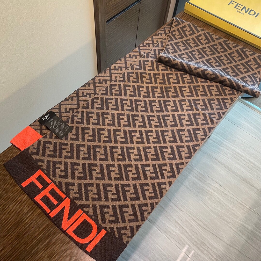 【FENDI  フェンディ】スカーフ 32*200CM   241207-BRAND OFF