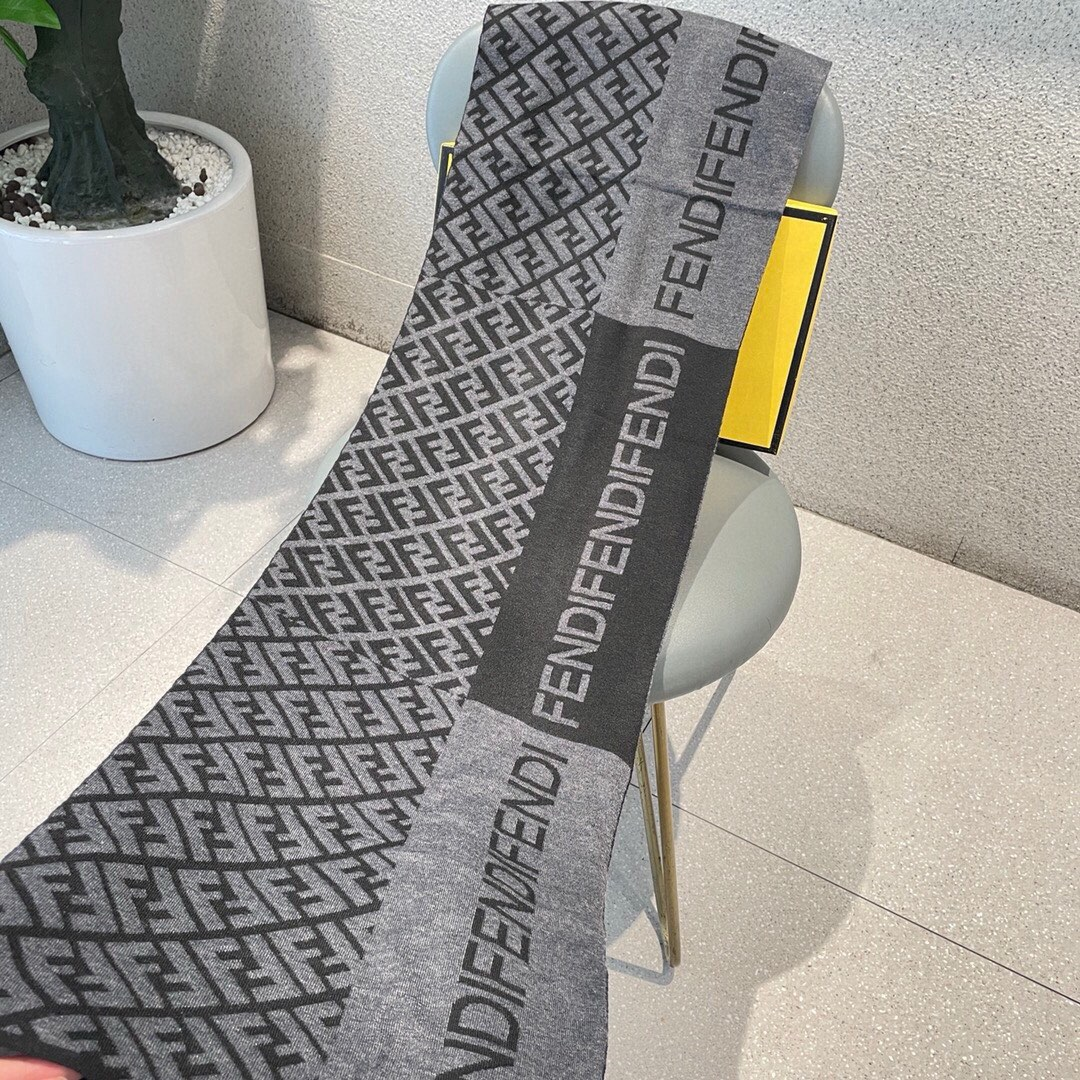 【FENDI  フェンディ】スカーフ 180*32CM   241207-BRAND OFF
