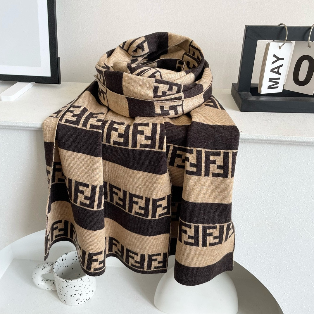 【FENDI  フェンディ】スカーフ 180*32CM   241207-BRAND OFF