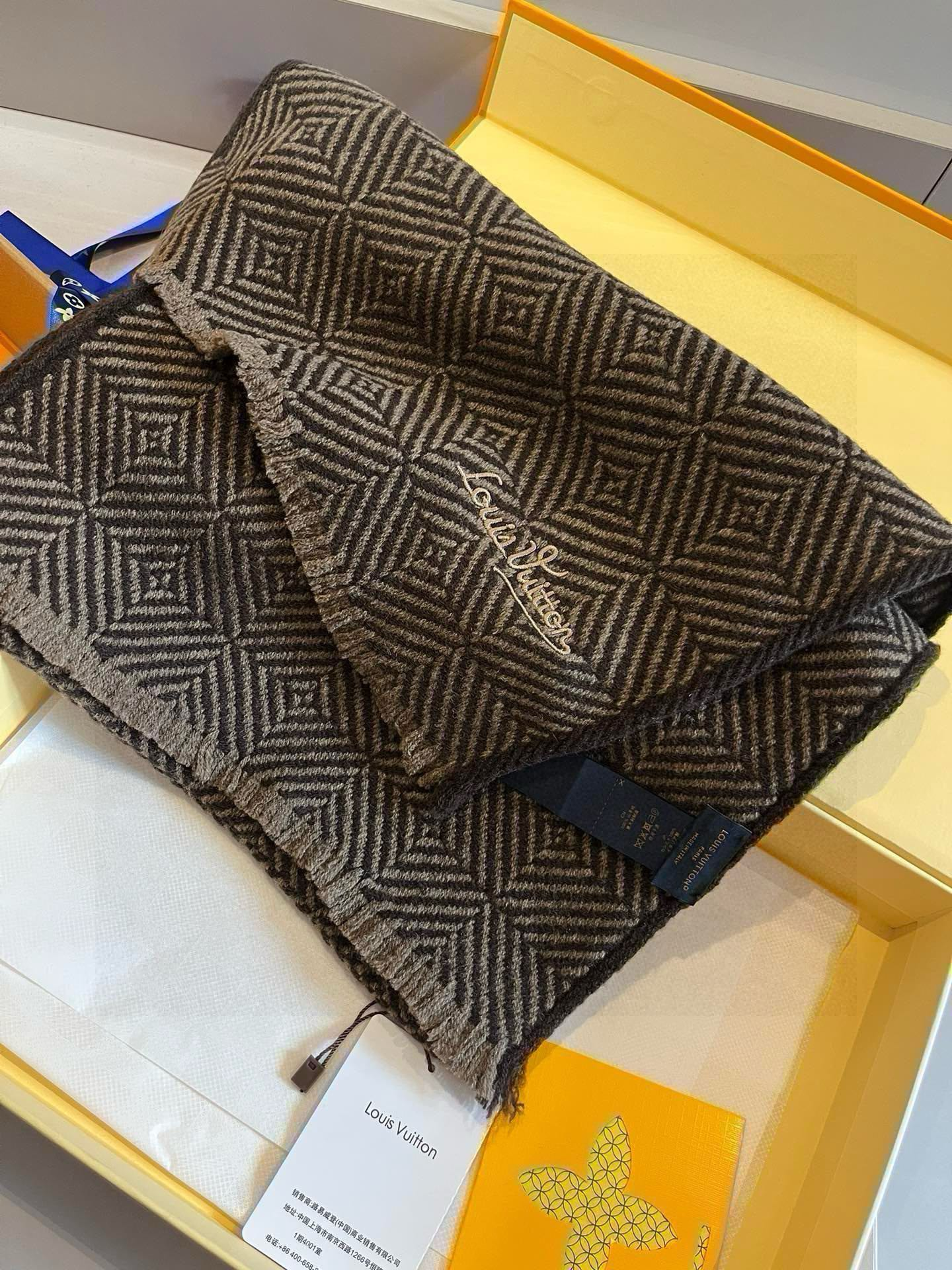 【LOUIS VUITTON   ルイヴィトン】スカーフ 30*180CM   241207-BRAND OFF