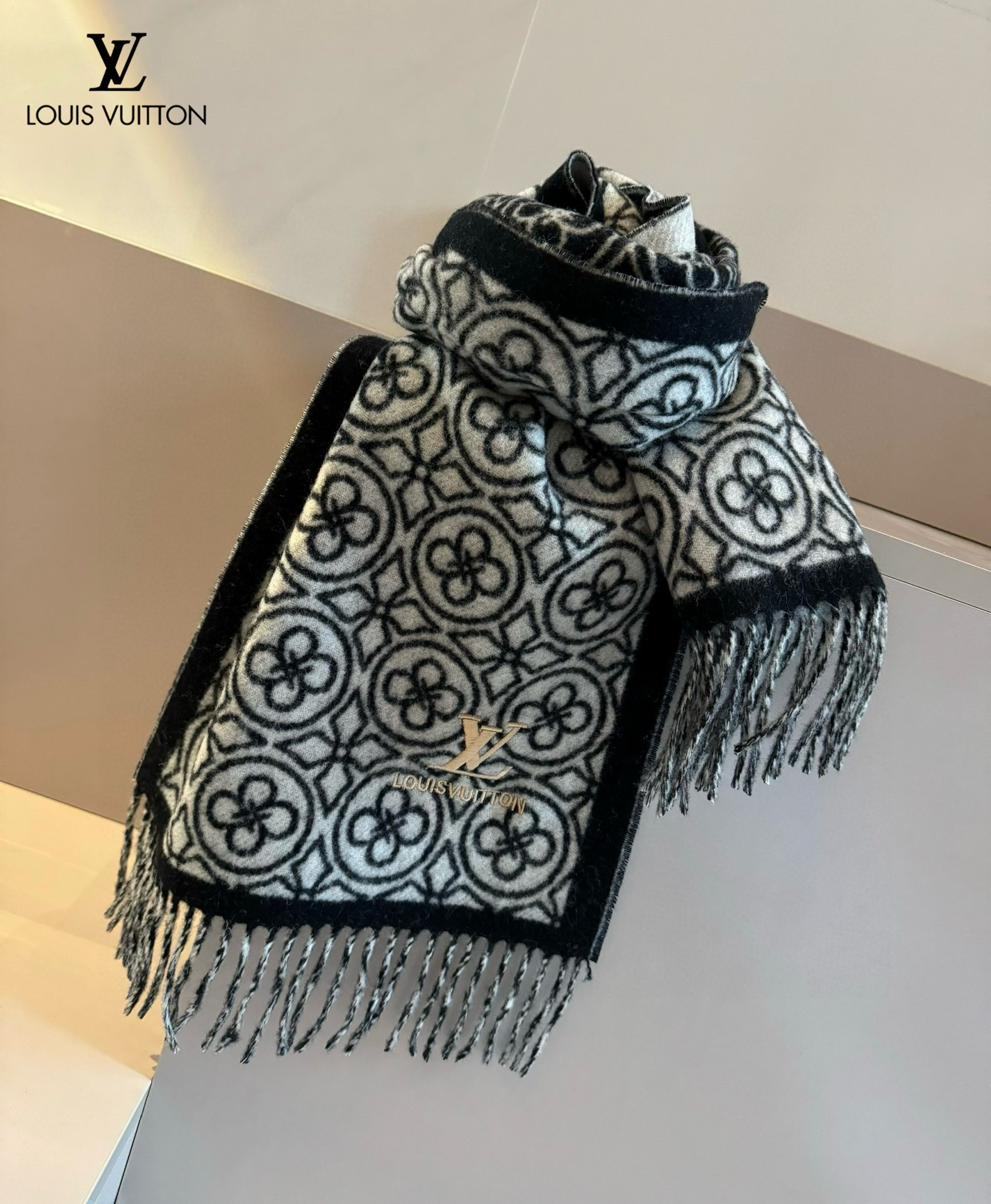 【LOUIS VUITTON   ルイヴィトン】スカーフ 30*180CM   241207-BRAND OFF