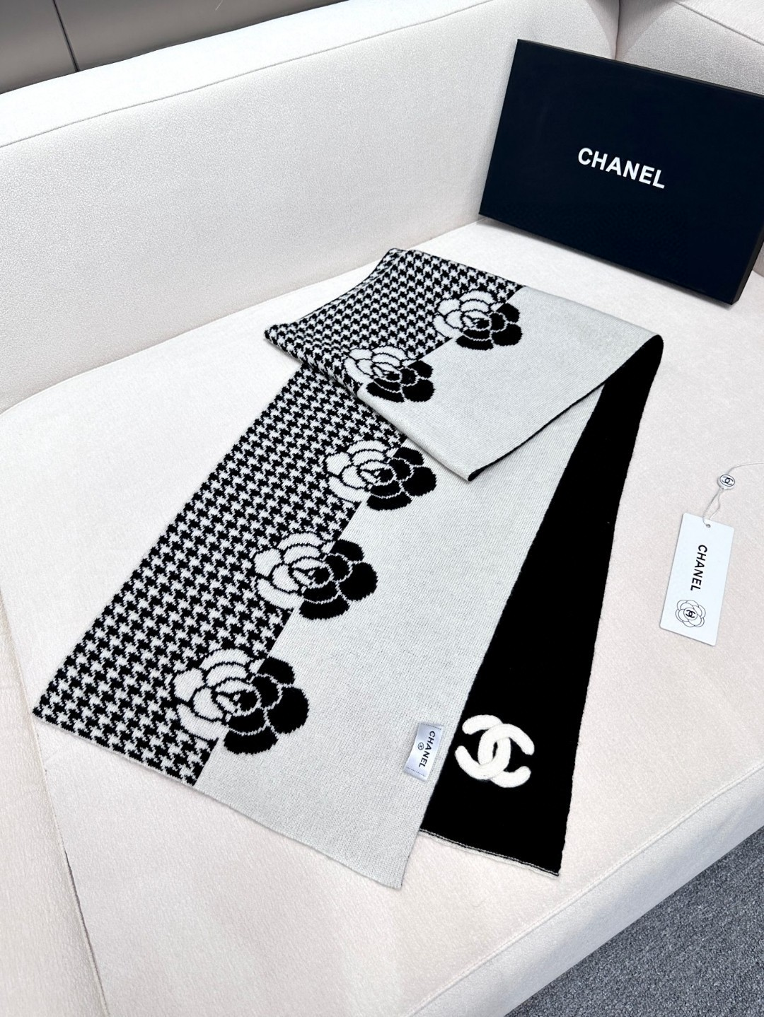 【CHANEL  シャネル 】スカーフ 33*180CM  241209-BRAND OFF