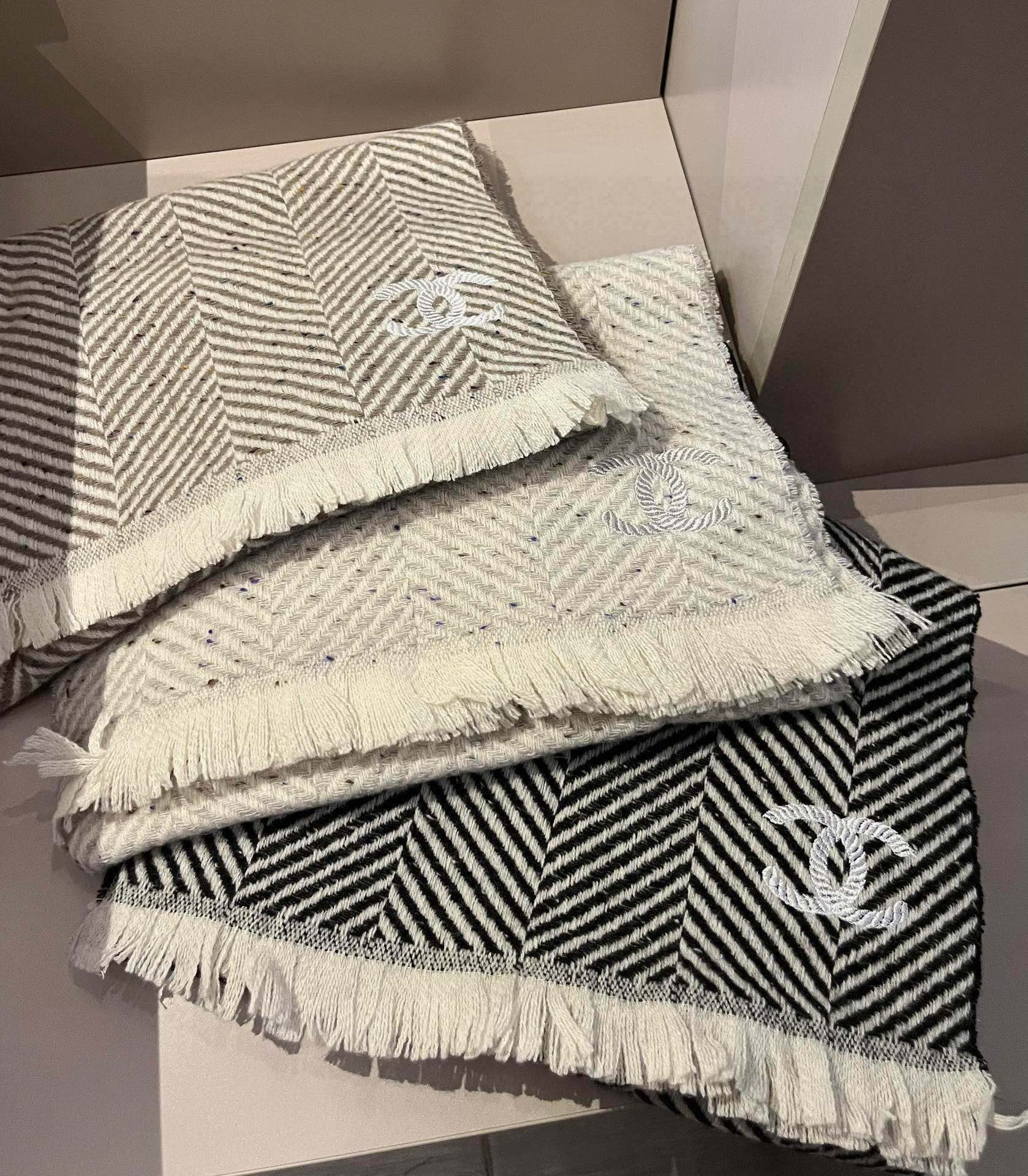 【CHANEL  シャネル 】スカーフ35*180CM  241209-BRAND OFF