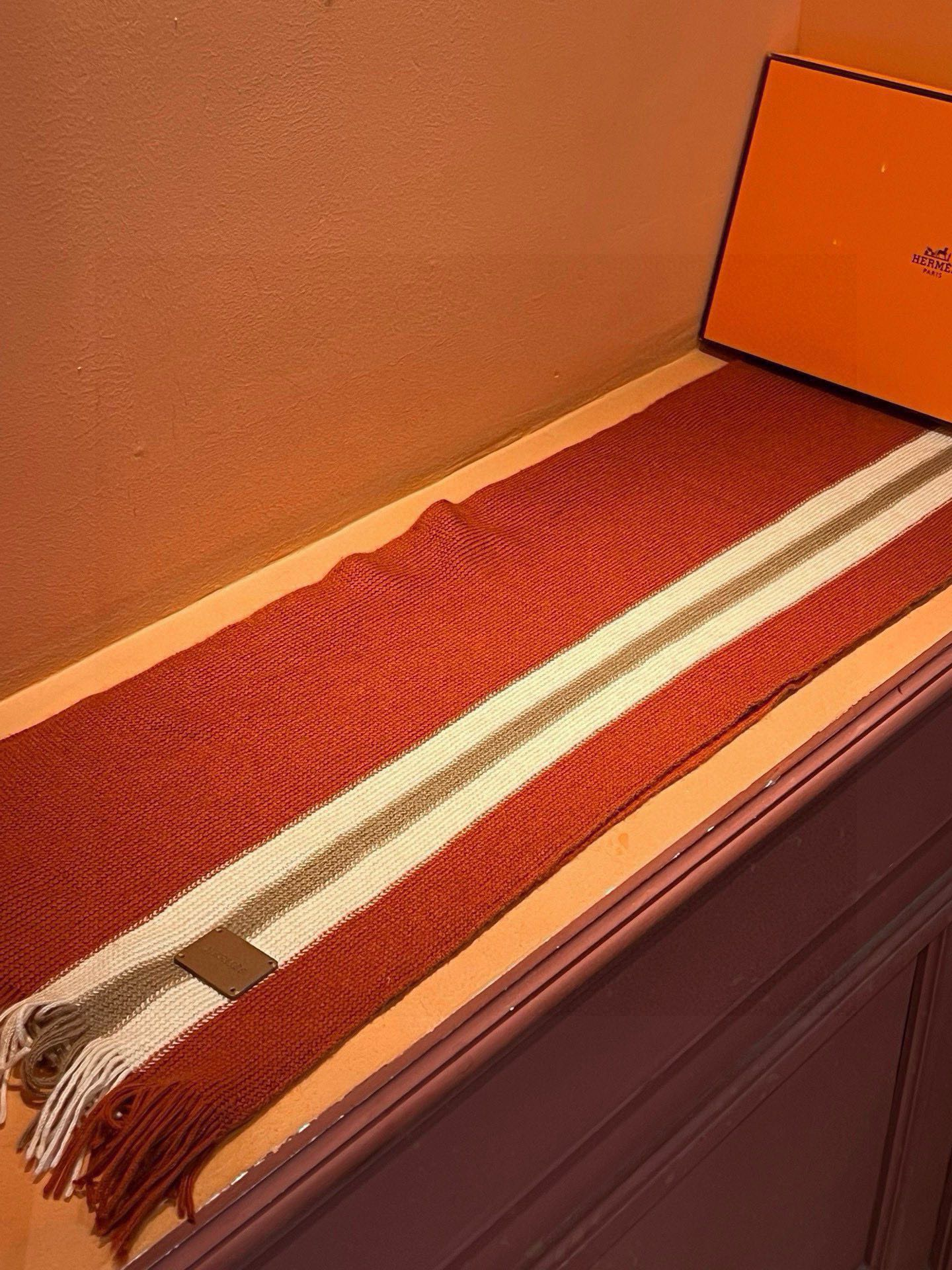 【GUCCI グッチ】スカーフ  30*180CM  241209-BRAND OFF