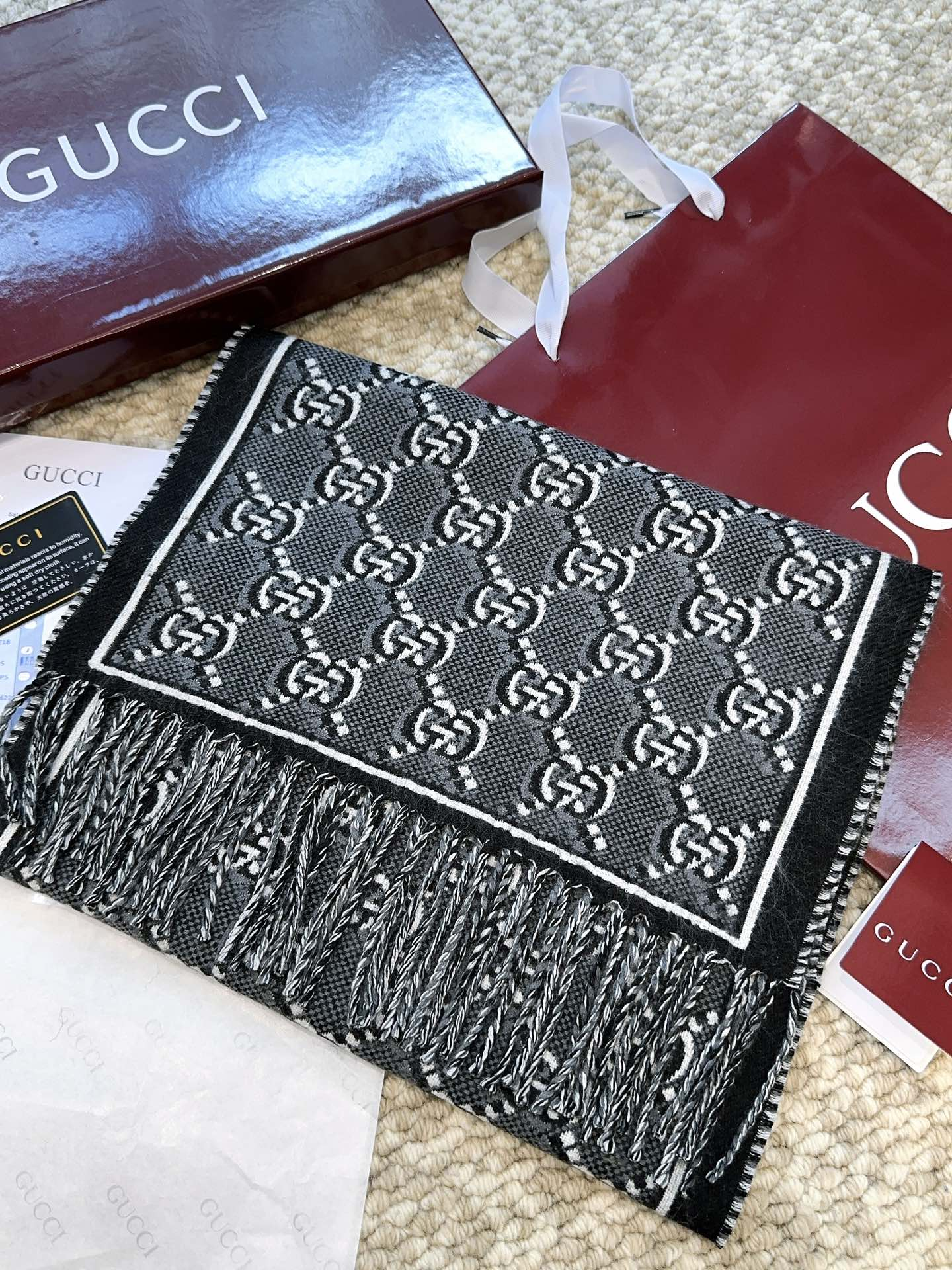 【GUCCI グッチ】スカーフ  33*195CM  241209-BRAND OFF