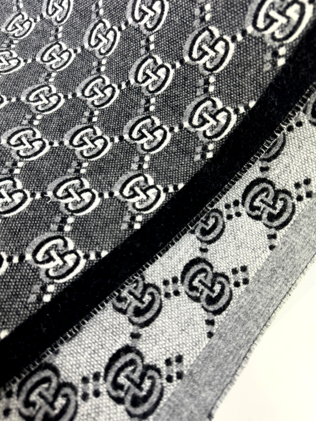 【GUCCI グッチ】スカーフ  180*35CM  241209-BRAND OFF