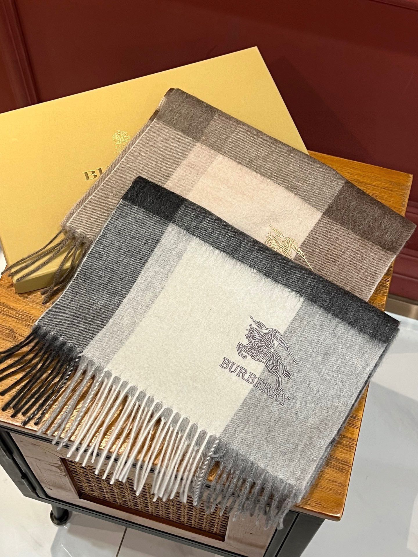 【BURBERRY  バーバリー】スカーフ32*180CM  241209-BRAND OFF