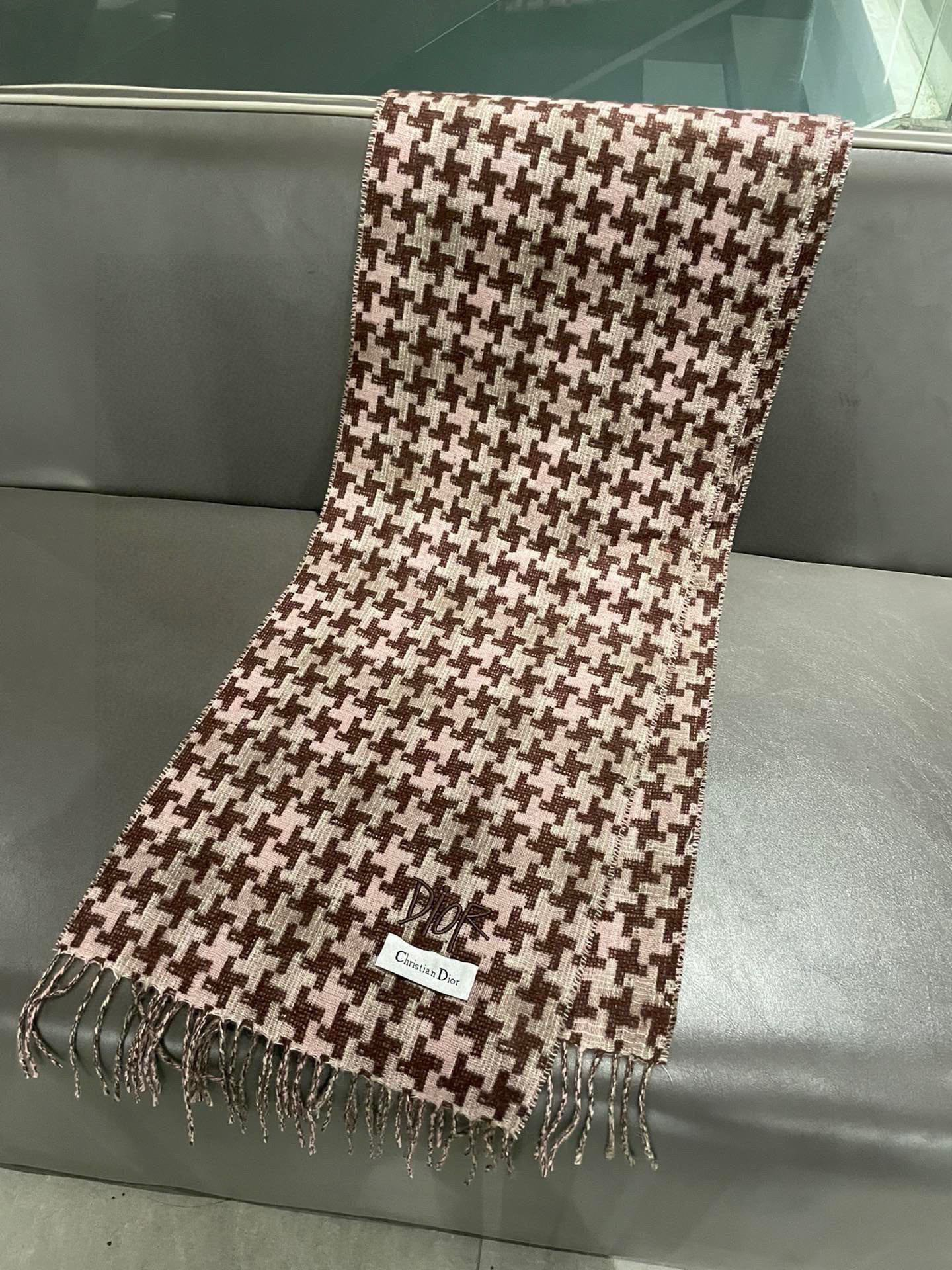 【DIOR  ディオール 】スカーフ  70*200cm  241210-BRAND OFF