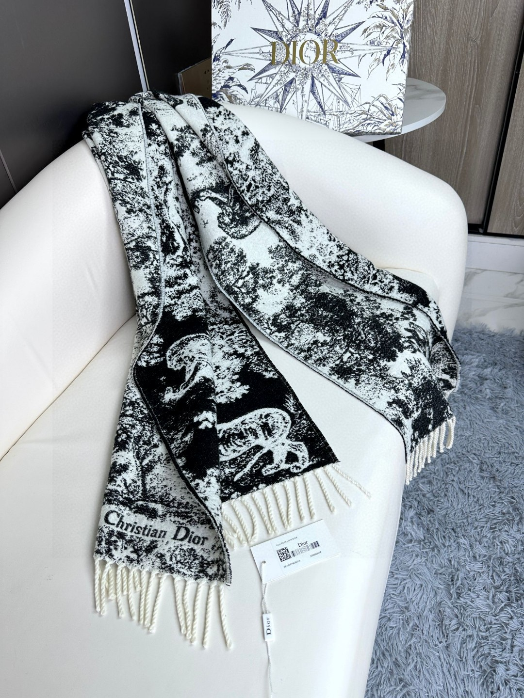 【DIOR  ディオール 】スカーフ  70*200cm  241210-BRAND OFF