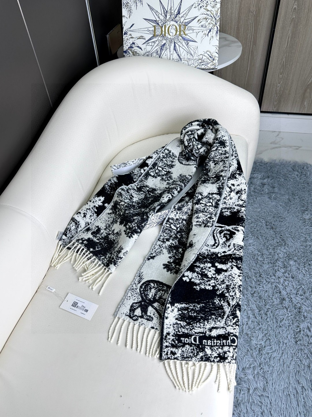 【DIOR  ディオール 】スカーフ  70*200cm  241210-BRAND OFF
