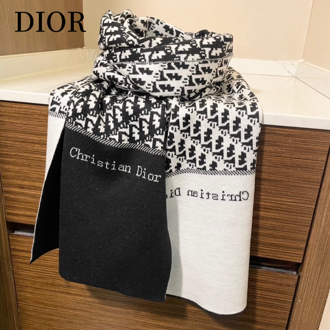 【DIOR  ディオール 】スカーフ  32*180cm  241210-BRAND OFF