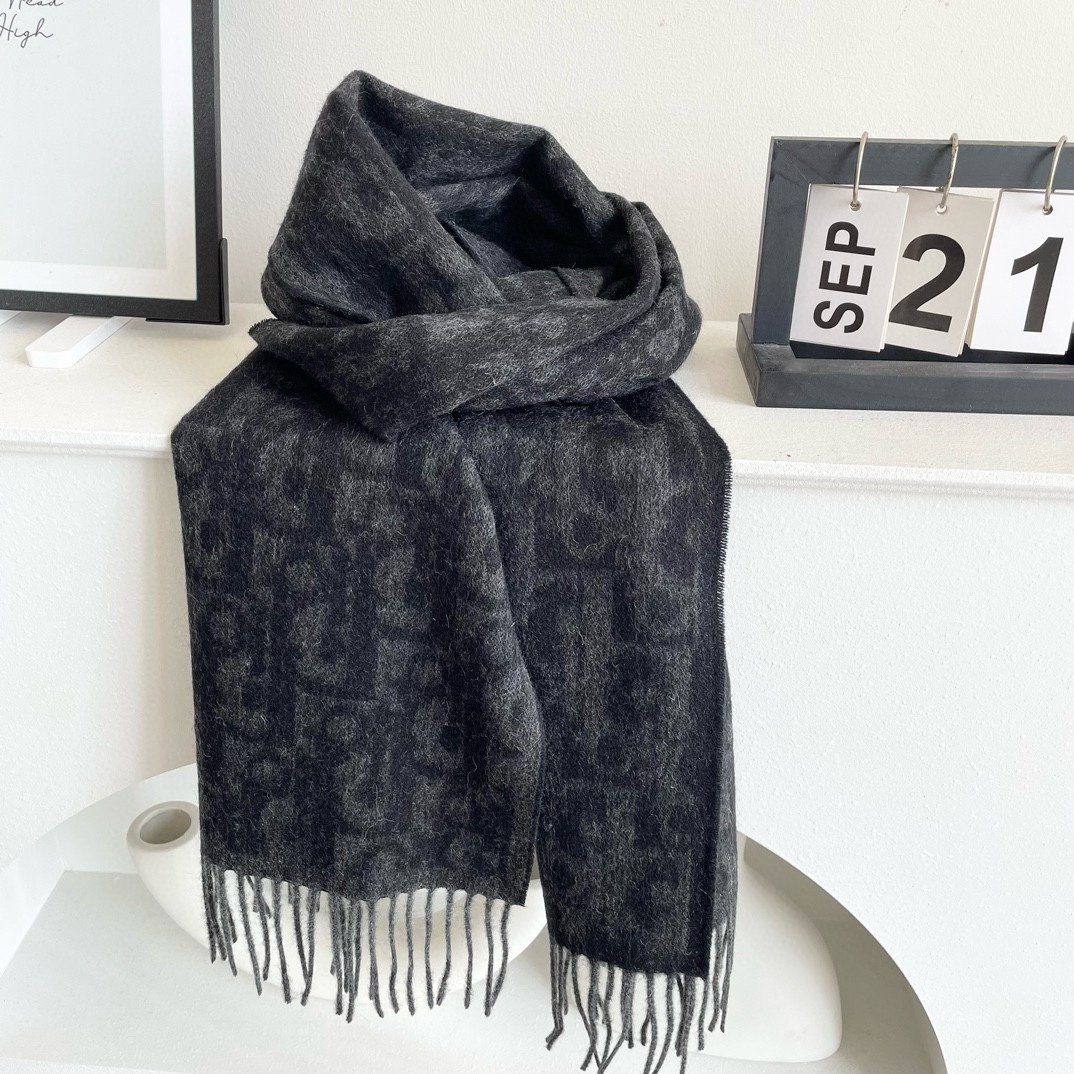 【DIOR  ディオール 】スカーフ  32*180cm  241210-BRAND OFF