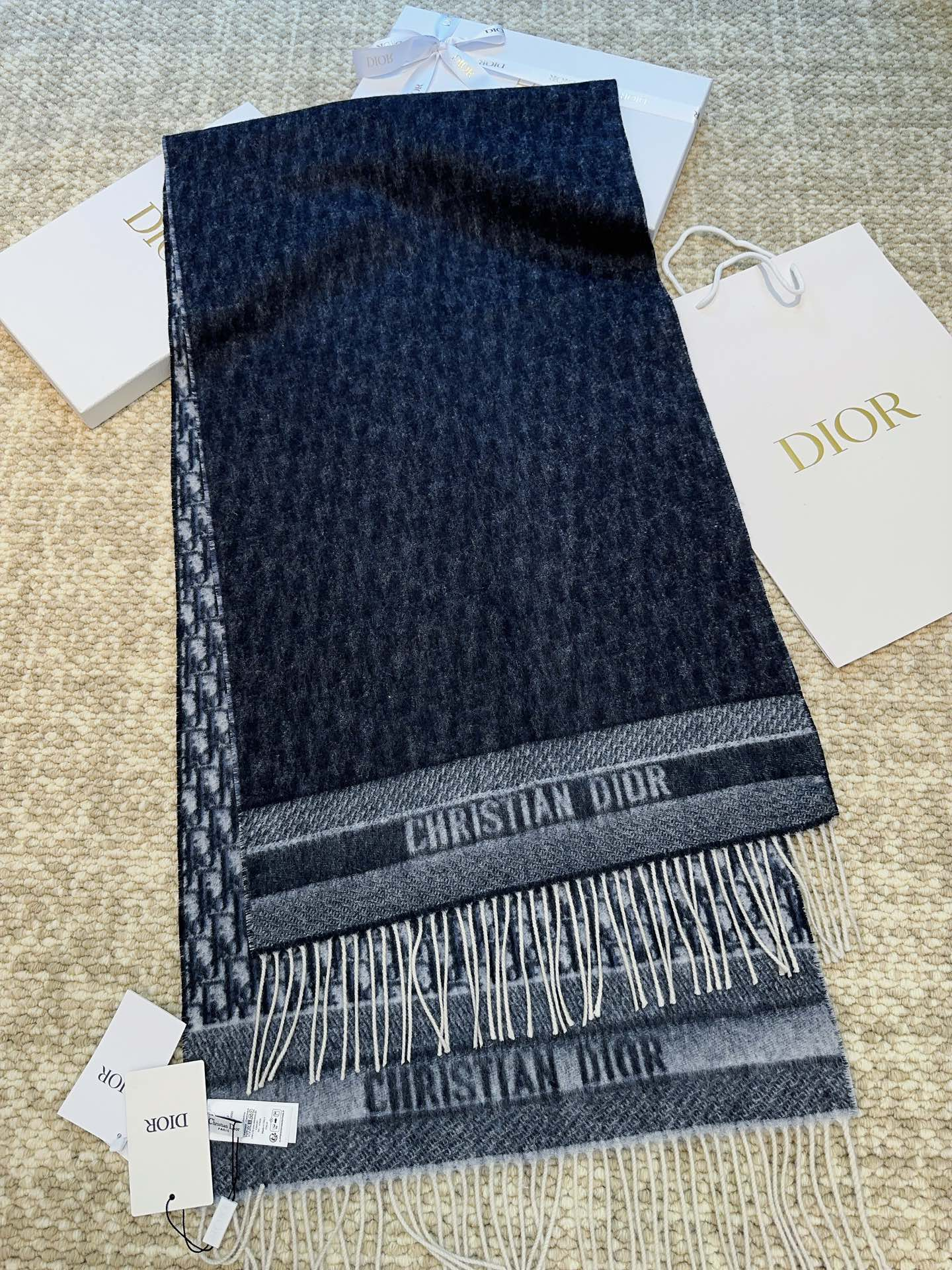 【DIOR  ディオール 】スカーフ  32*180cm  241210-BRAND OFF