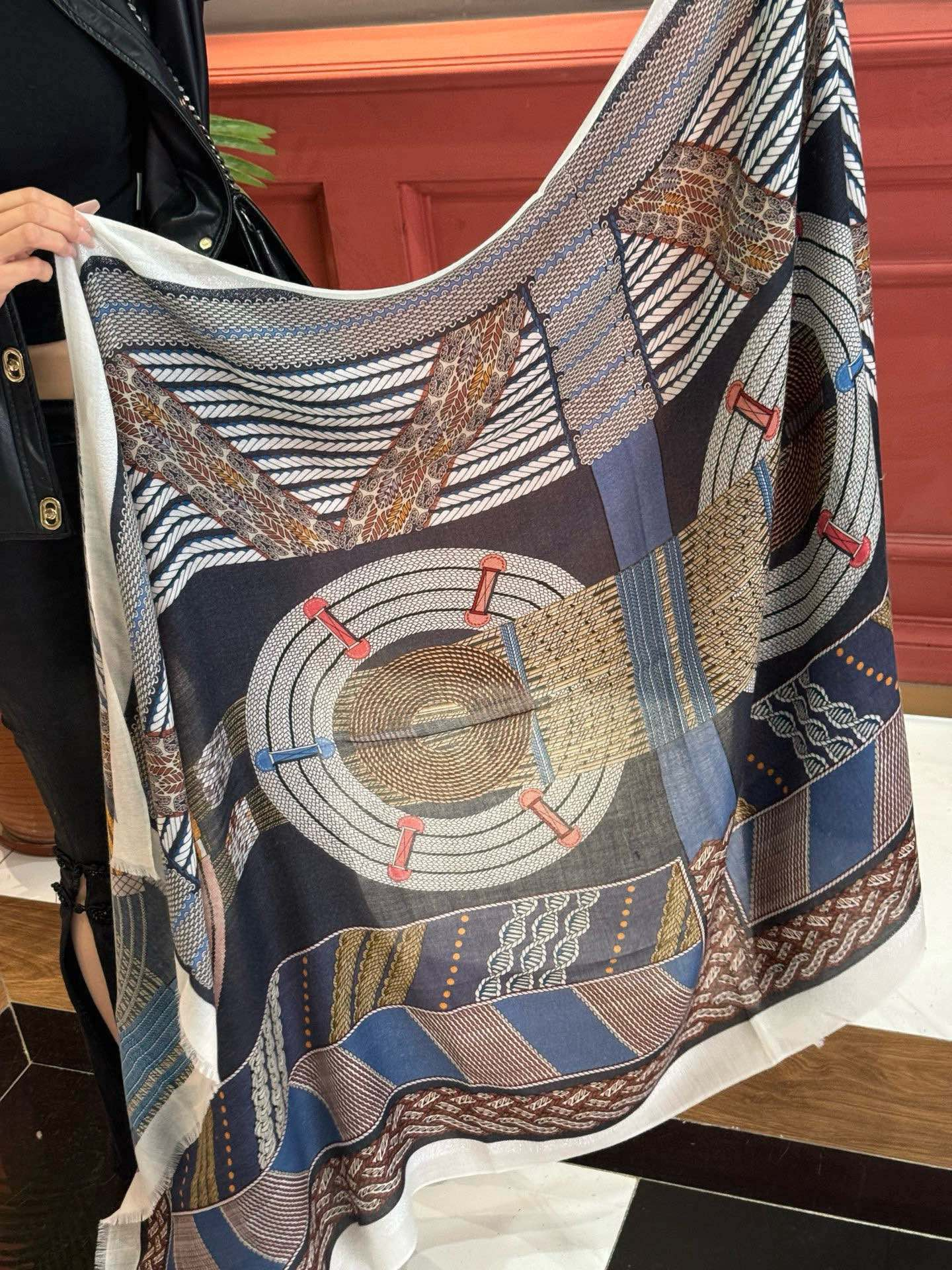 【HERMES エルメス 】スカーフ100*200CM  241210-BRAND OFF