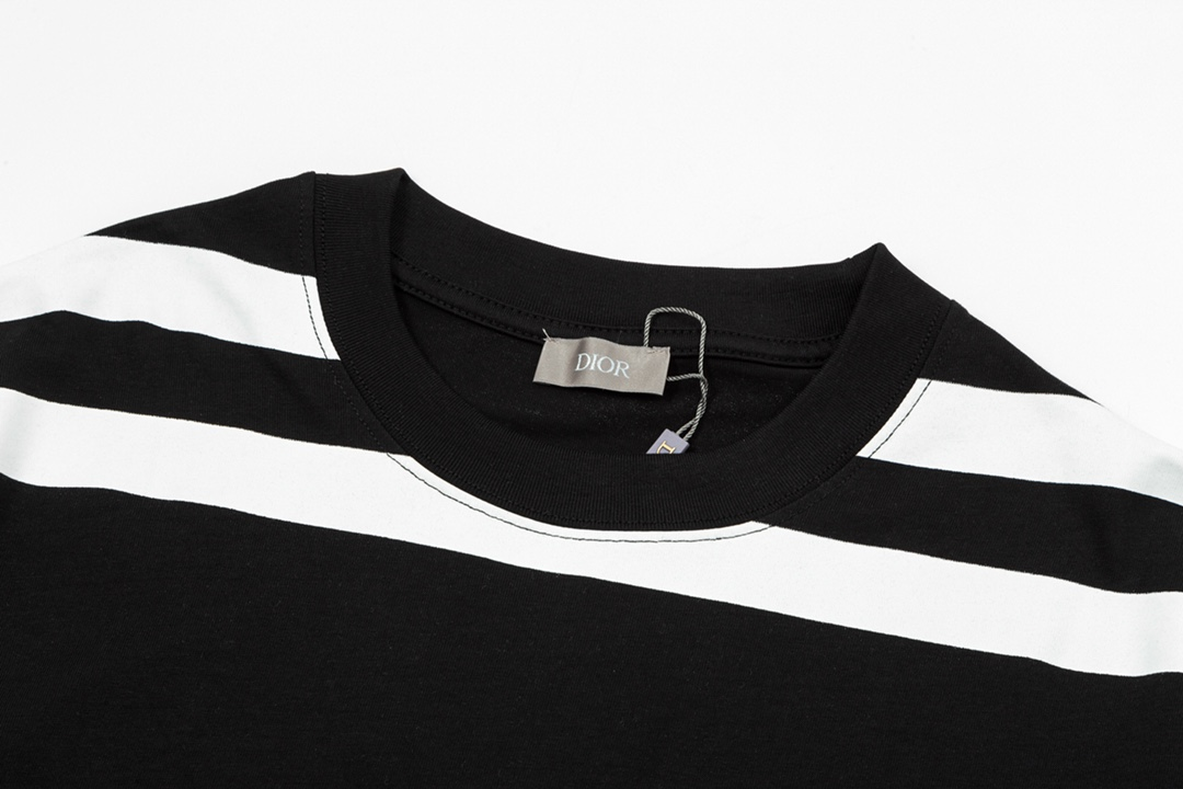 【DIOR 公式旗艦店】ディオール   Tシャツ ご好評に付き再入荷 250210-BRAND OFF