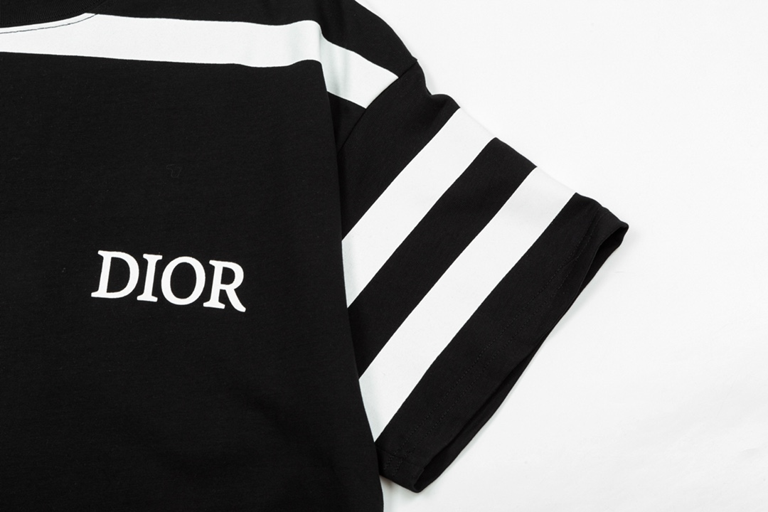 【DIOR 公式旗艦店】ディオール   Tシャツ ご好評に付き再入荷 250210-BRAND OFF