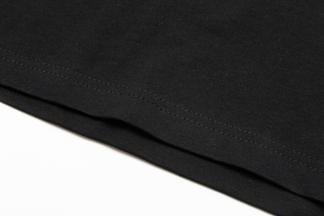 【DIOR 公式旗艦店】ディオール   Tシャツ ご好評に付き再入荷 250210-BRAND OFF