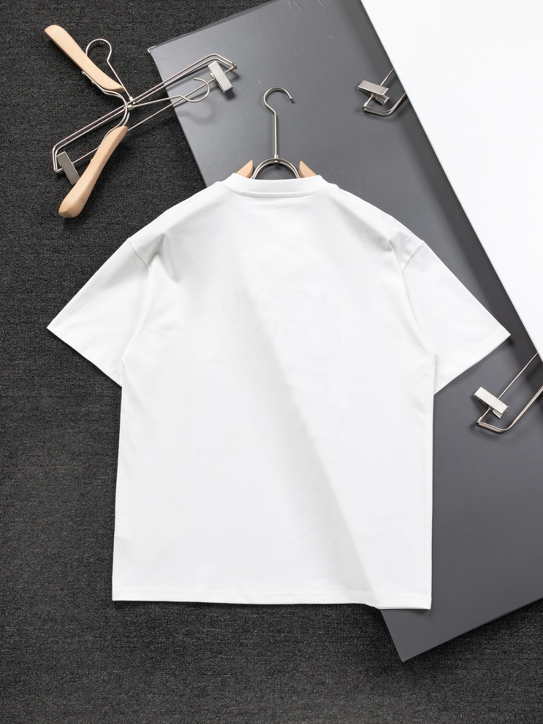 【LOEWE 公式旗艦店】ロエベ   Tシャツ ご好評に付き再入荷！250213-BRAND OFF
