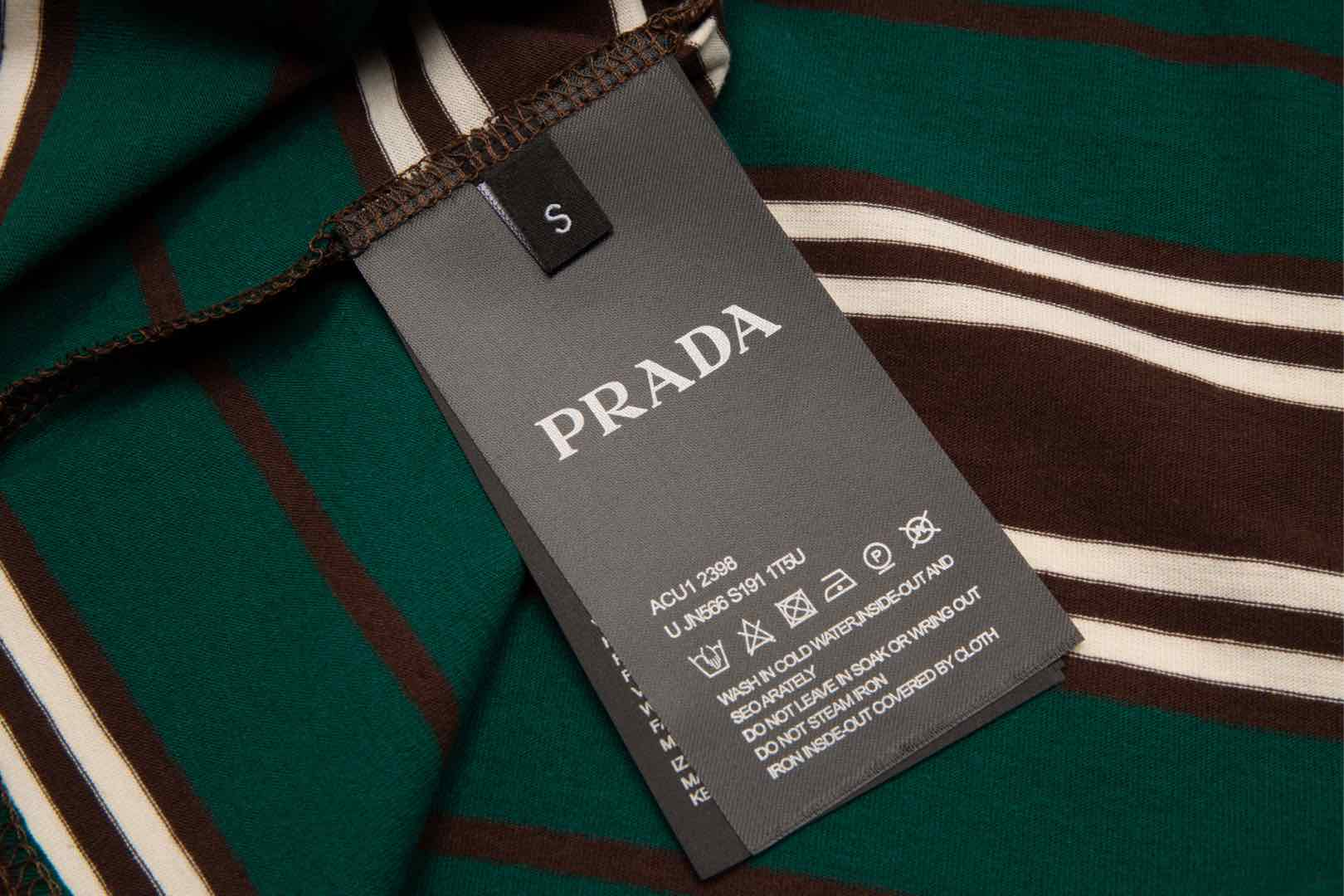 【PRADA 公式旗艦店】プラダ    Tシャツご好評に付き再入荷！ 250213-BRAND OFF