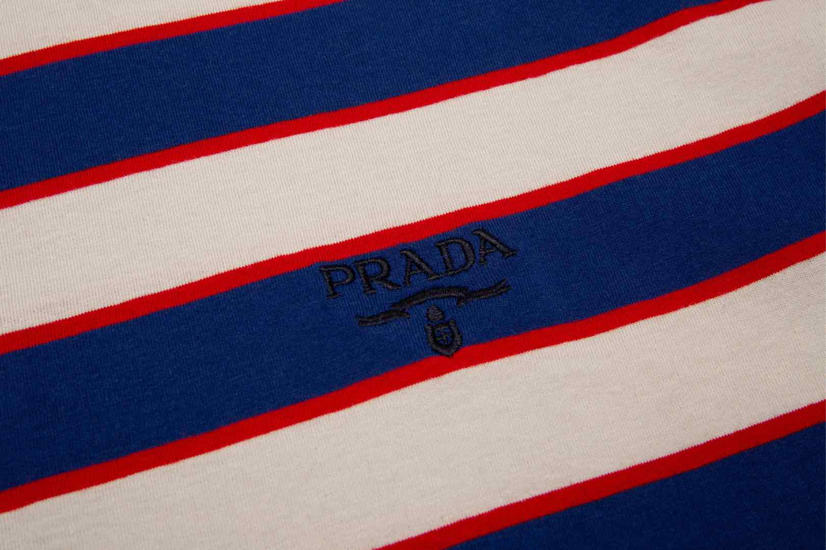 【PRADA 公式旗艦店】プラダ    Tシャツご好評に付き再入荷！ 250213-BRAND OFF
