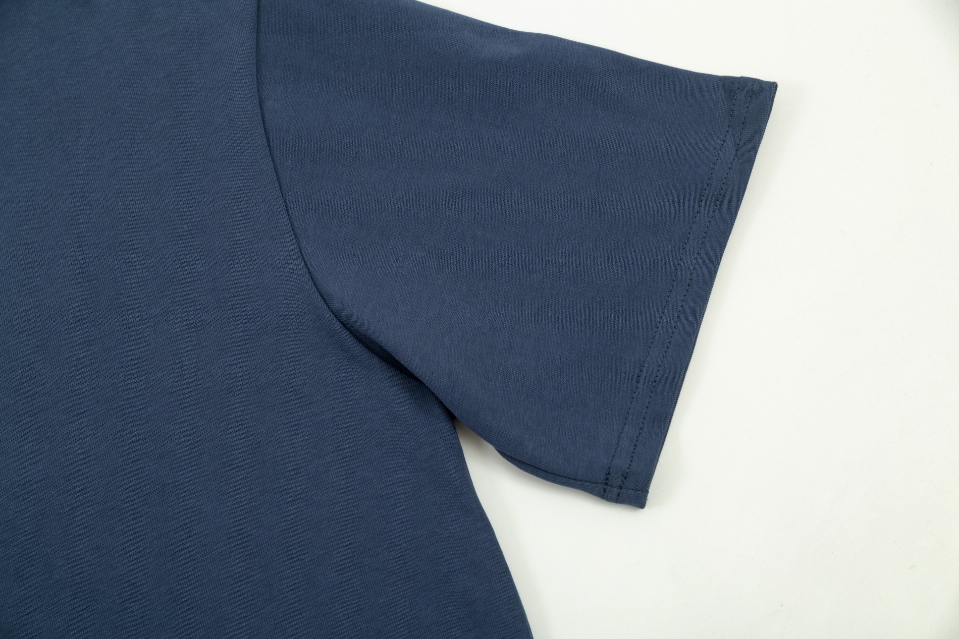 【PRADA 公式旗艦店】プラダ    Tシャツご好評に付き再入荷！ 250213-BRAND OFF