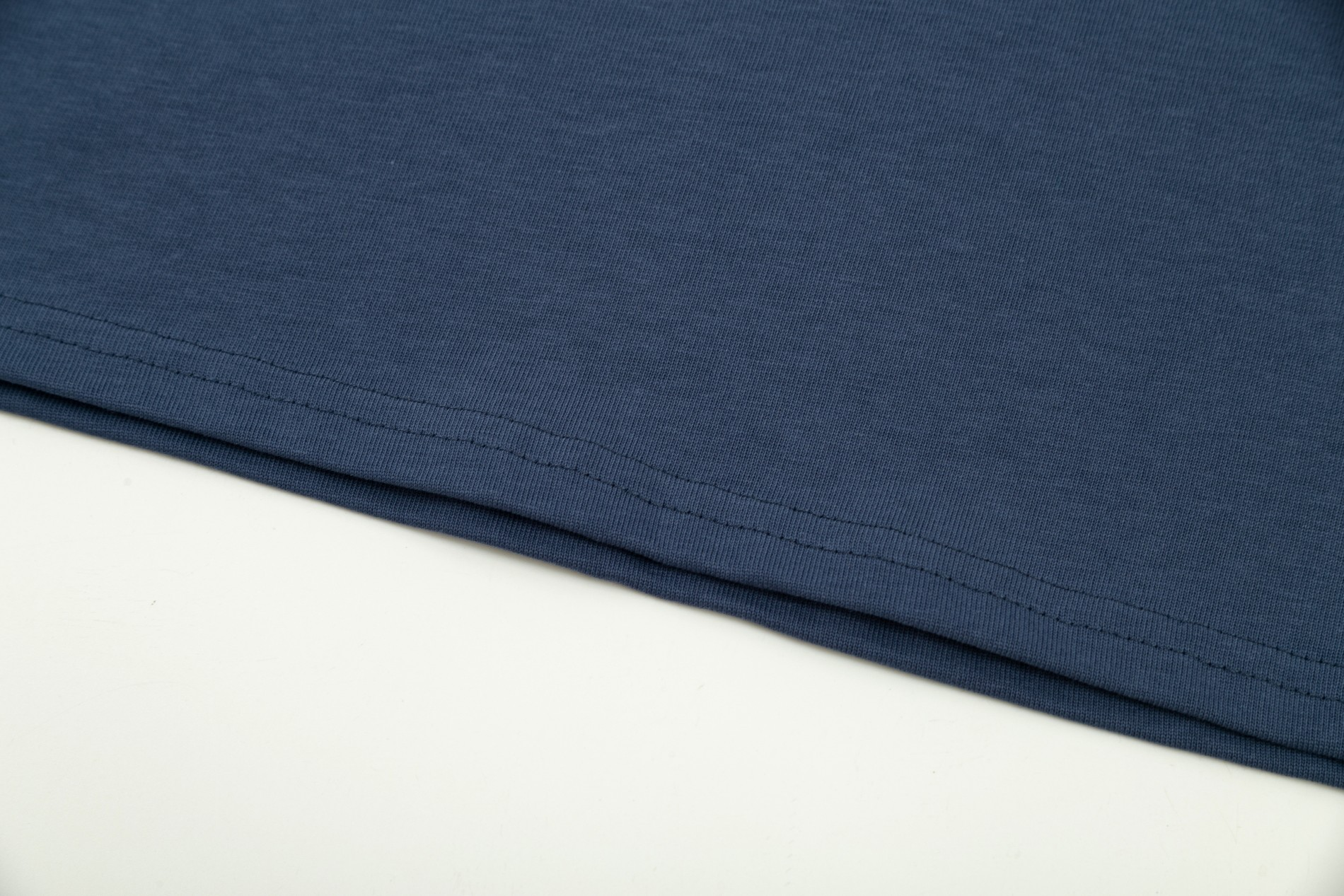【PRADA 公式旗艦店】プラダ    Tシャツご好評に付き再入荷！ 250213-BRAND OFF
