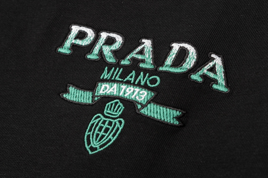 【PRADA 公式旗艦店】プラダ    Tシャツご好評に付き再入荷！ 250213-BRAND OFF