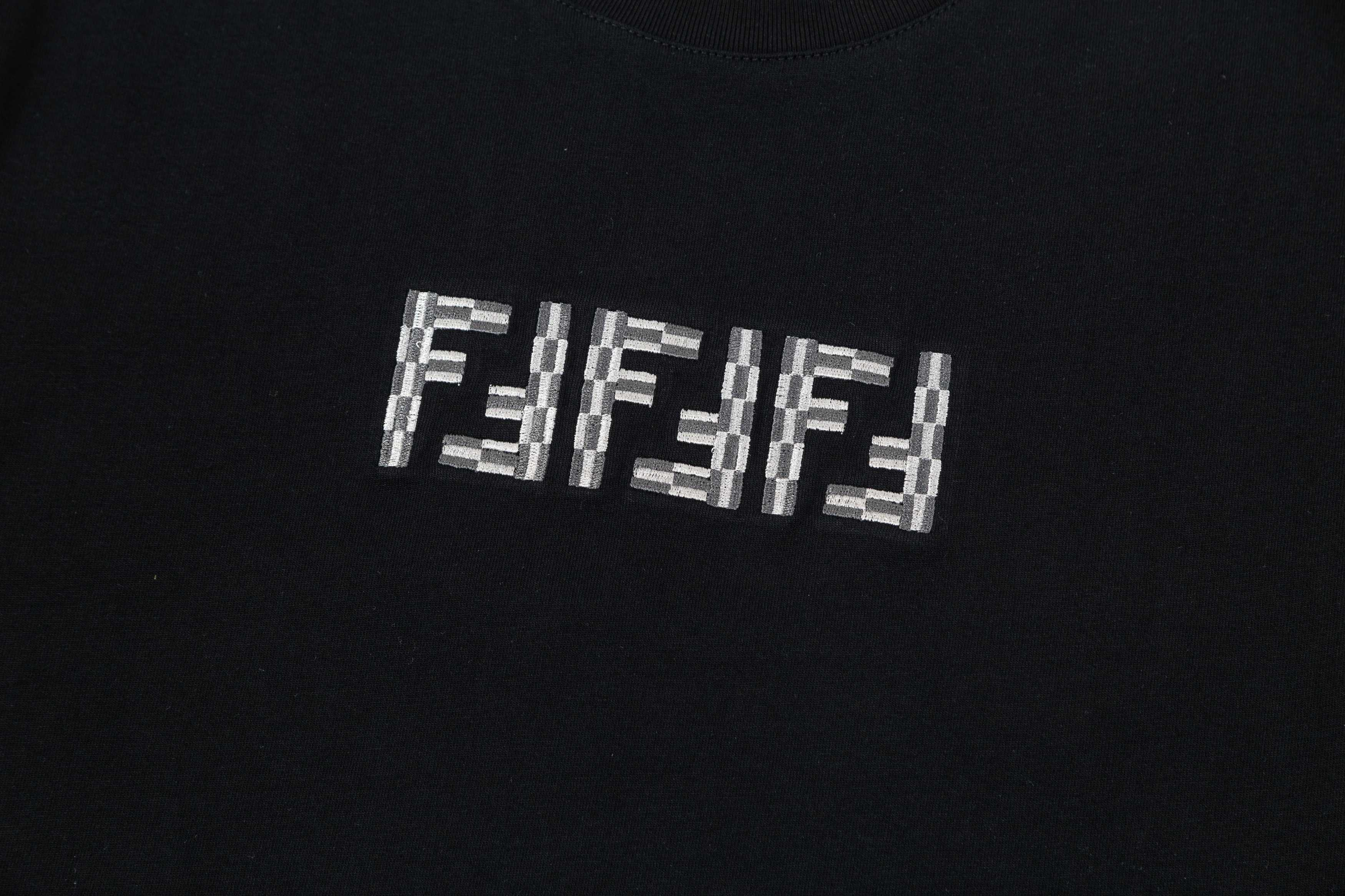 【FENDI公式旗艦店】フェンディ  Tシャツ ご好評に付き再入荷！ 250214-BRAND OFF