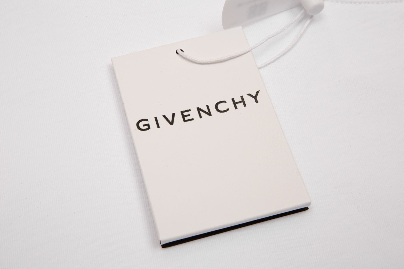 【GIVENCHY   公式旗艦店】 ジバンシー   Tシャツ ご好評に付き再入荷！ 250215-BRAND OFF