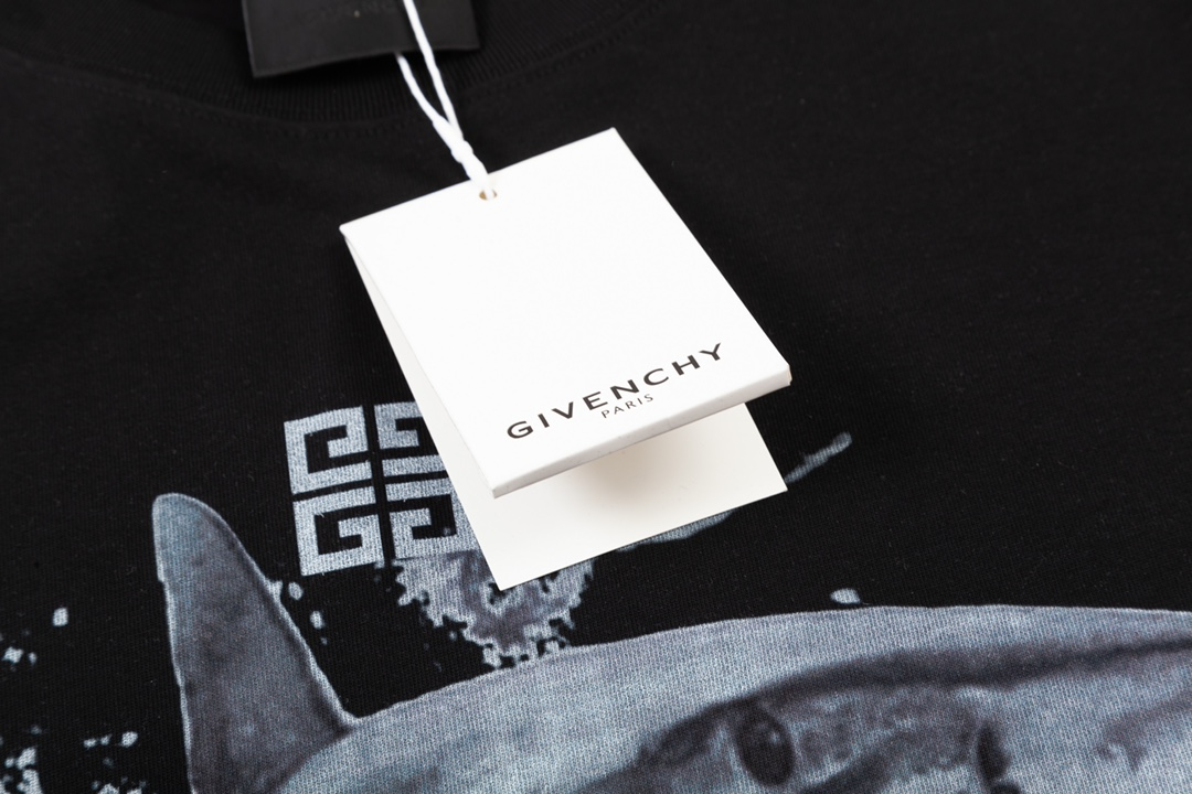 【GIVENCHY   公式旗艦店】 ジバンシー   Tシャツ ご好評に付き再入荷！ 250215-BRAND OFF
