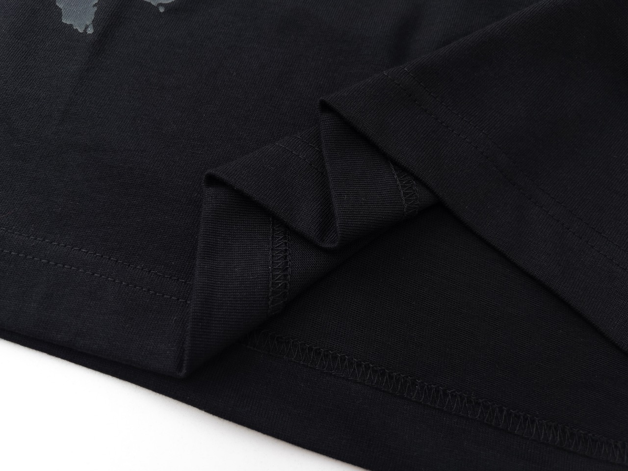 【GIVENCHY   公式旗艦店】 ジバンシー   Tシャツ ご好評に付き再入荷！ 250215-BRAND OFF