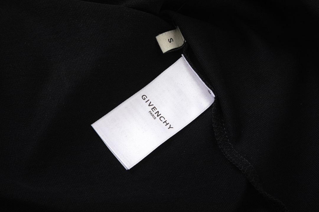 【GIVENCHY   公式旗艦店】 ジバンシー   Tシャツ ご好評に付き再入荷！ 250215-BRAND OFF