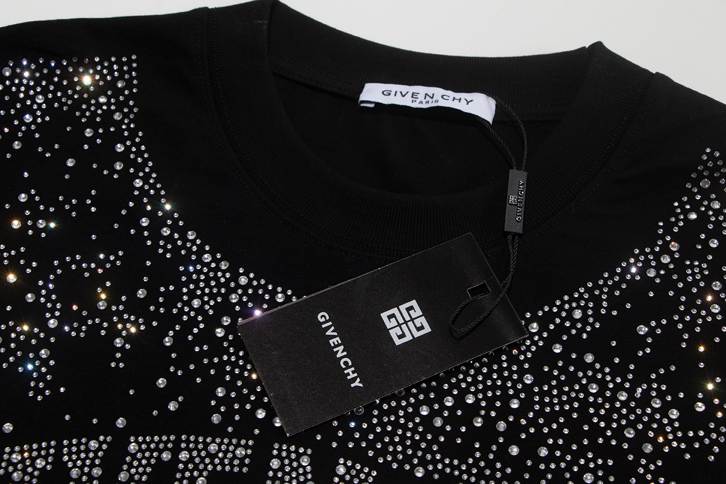 【GIVENCHY   公式旗艦店】 ジバンシー   Tシャツ ご好評に付き再入荷！ 250215-BRAND OFF