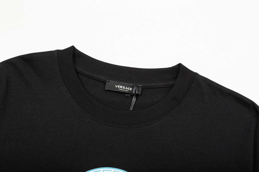【VERSACE  公式旗艦店】ヴェルサーチ  Tシャツ ご好評に付き再入荷！250218-BRAND OFF