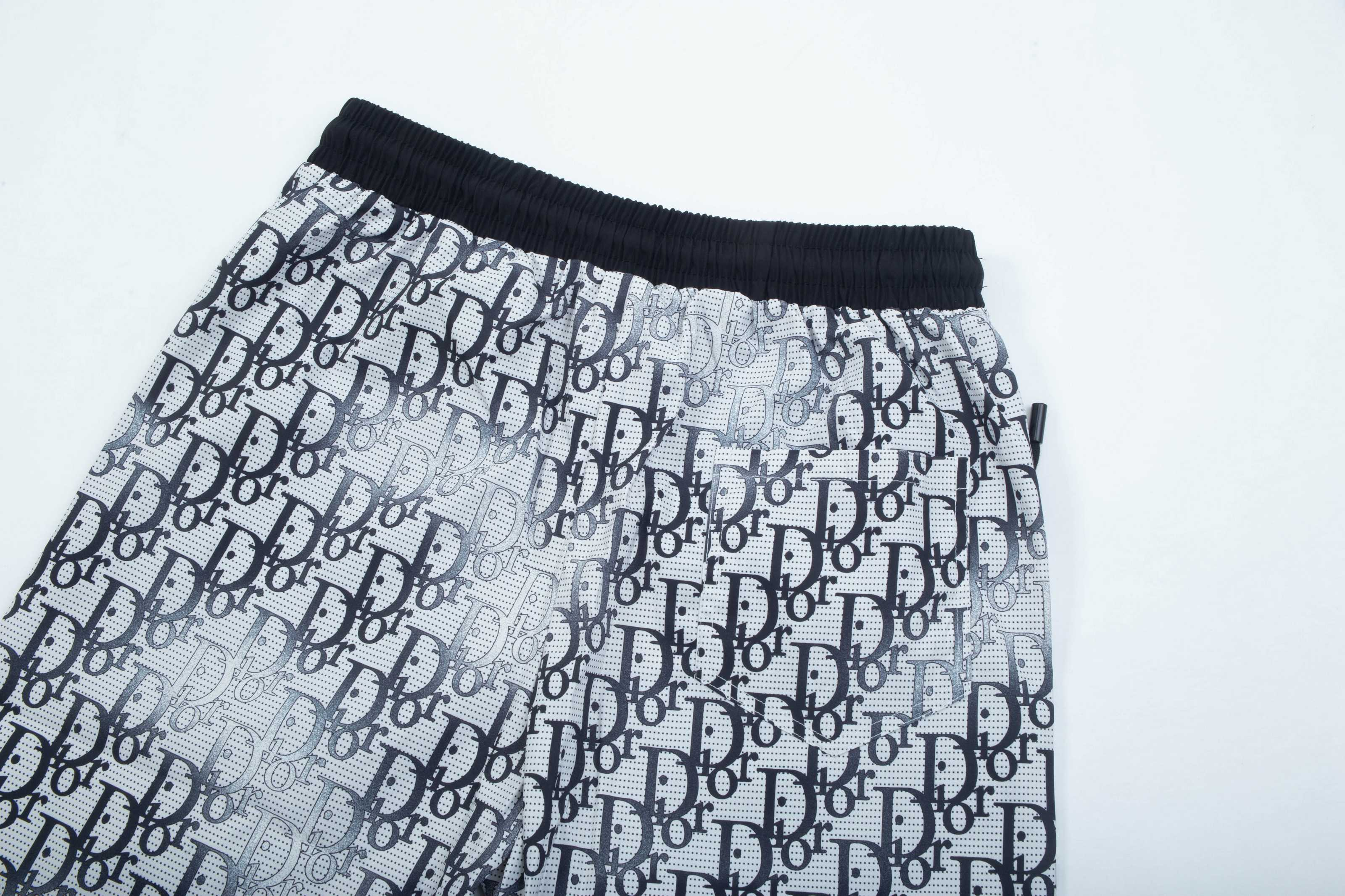【DIOR  公式旗艦店】ディオール  ショートパンツご好評に付き再入荷！250225-BRAND OFF